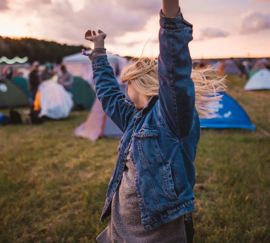 Praktische Essentials für Festivalbesucher